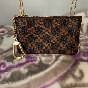 Checkered brown card holder
